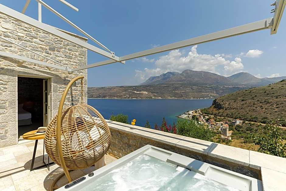 Trapela Limeni Luxury Suites