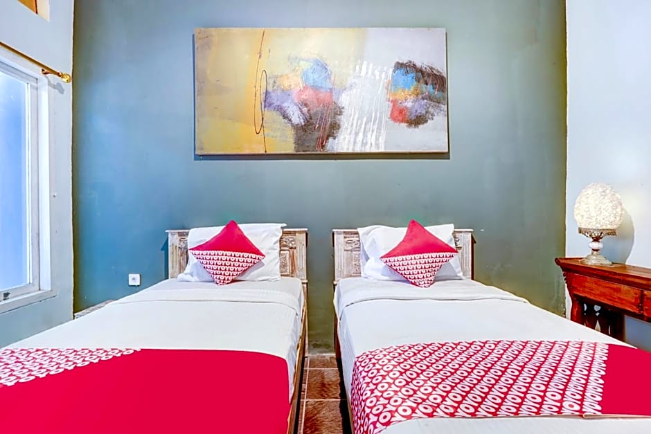 OYO 90363 Nira Guest House Sanur Bali