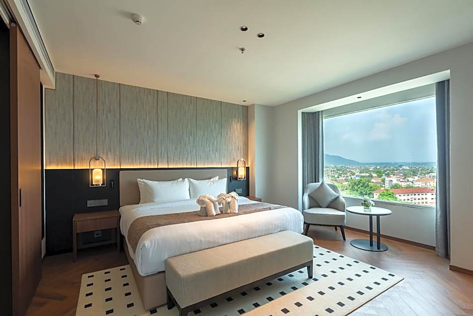 Champasak Grand Hotel