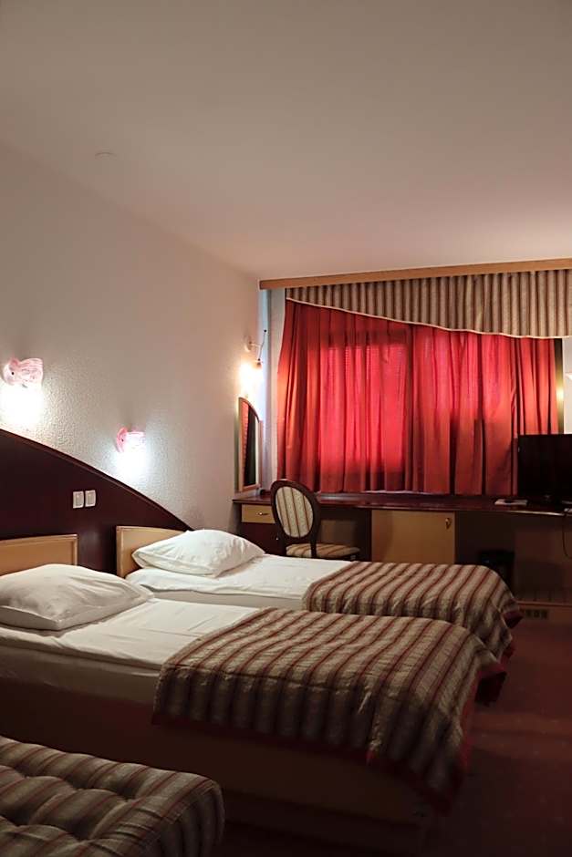MC Hotel