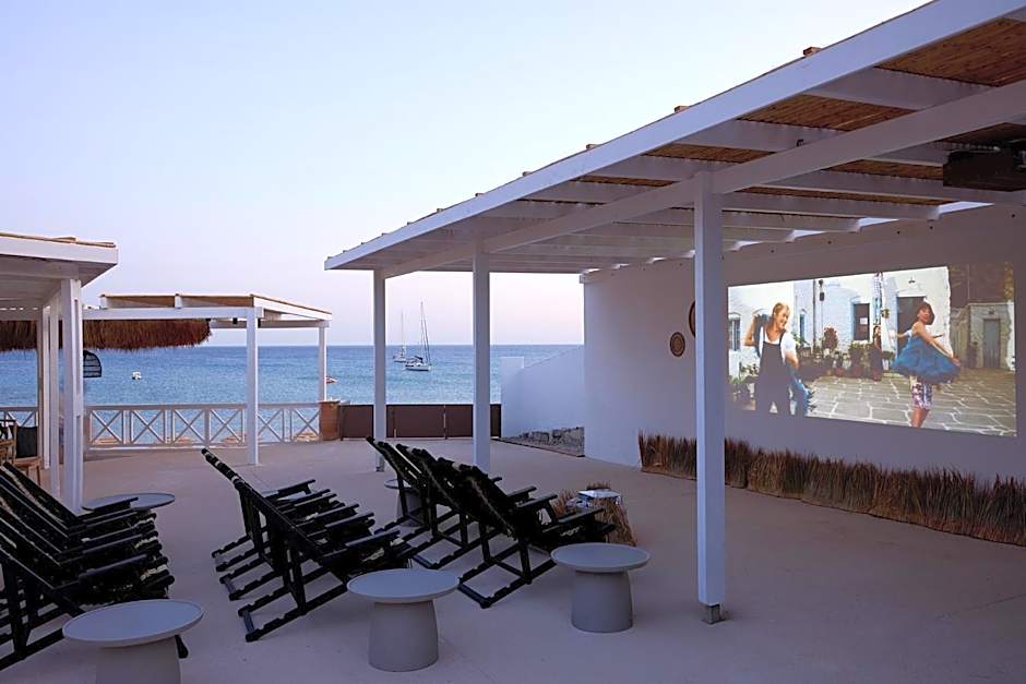 Golden Milos Beach Ηouse by Domotel