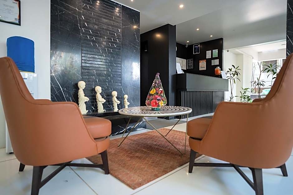 AR Suites Fontana Bay - Kalyani Nagar