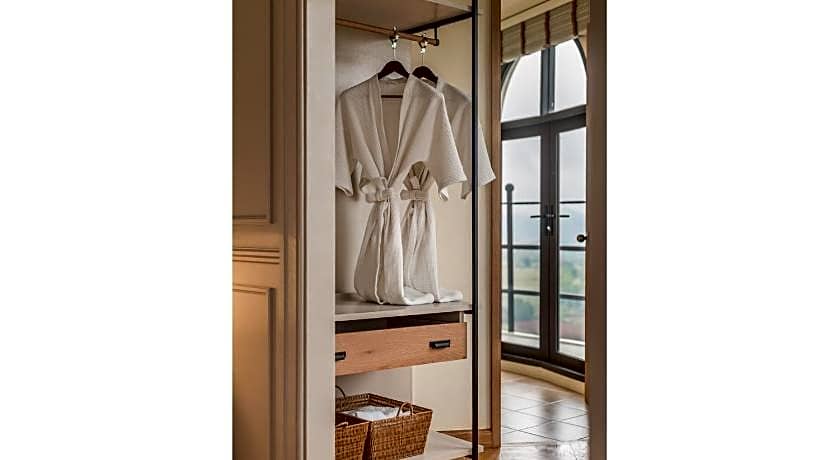 Toscana Piazza by Toscana Valley