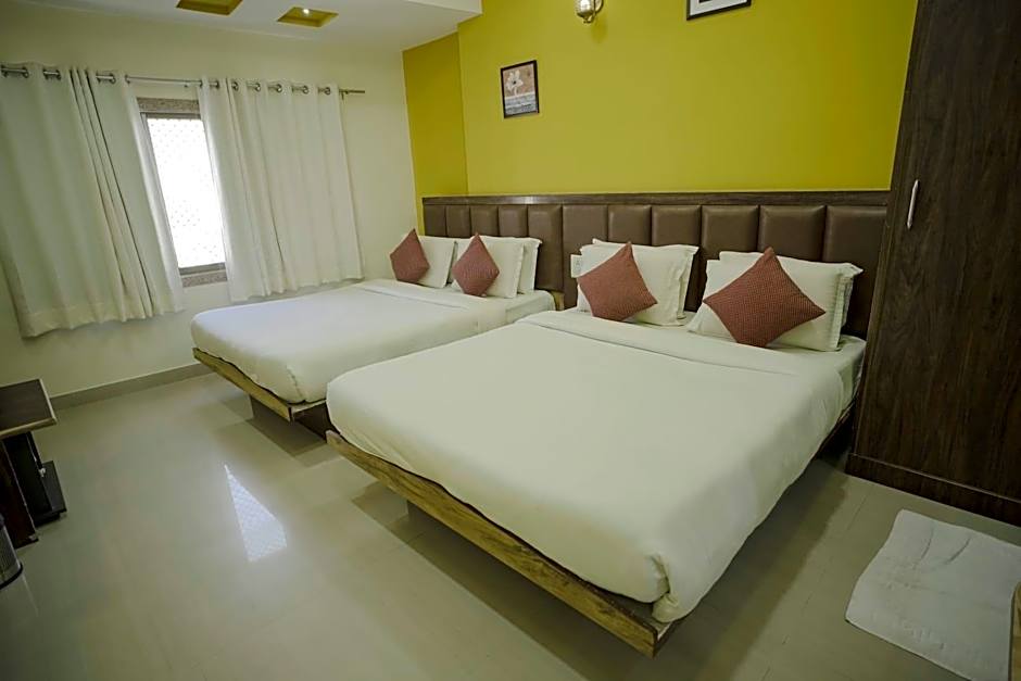 Hotel Ashapura Palace