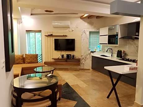 2 Bed furnished Luxury Flat