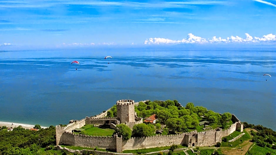 12 Olympian Gods Hotel