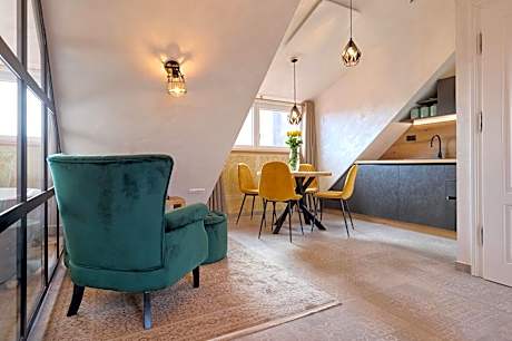 Deluxe One-Bedroom Apartment with City View