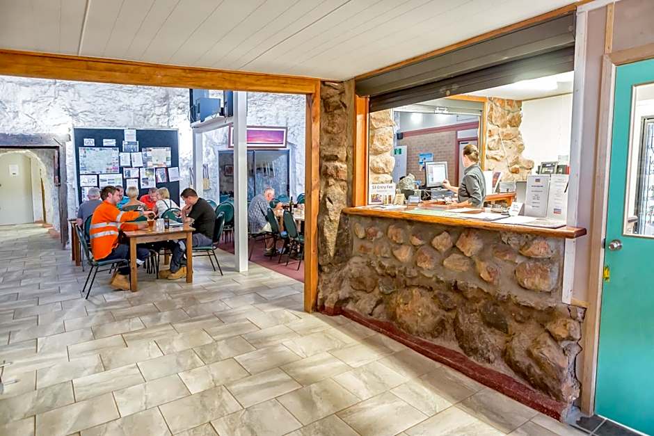 White Cliffs Underground Motel