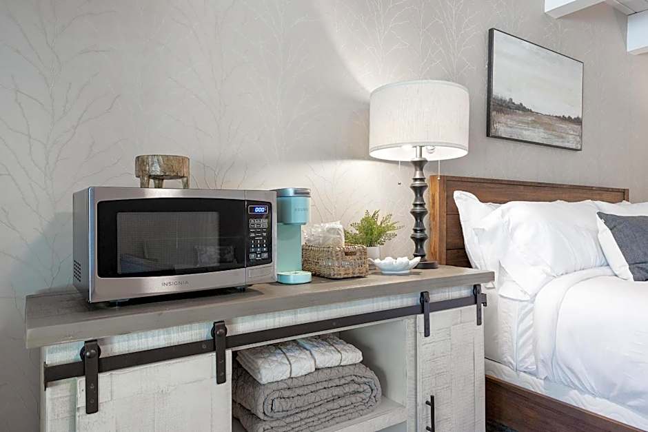 Big Pine Suite CN Lodge R#1