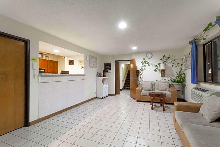 Super 8 by Wyndham Lewiston Auburn Area