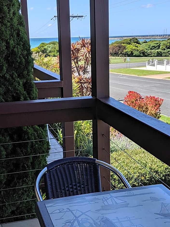 Seaview Motel & Apartments