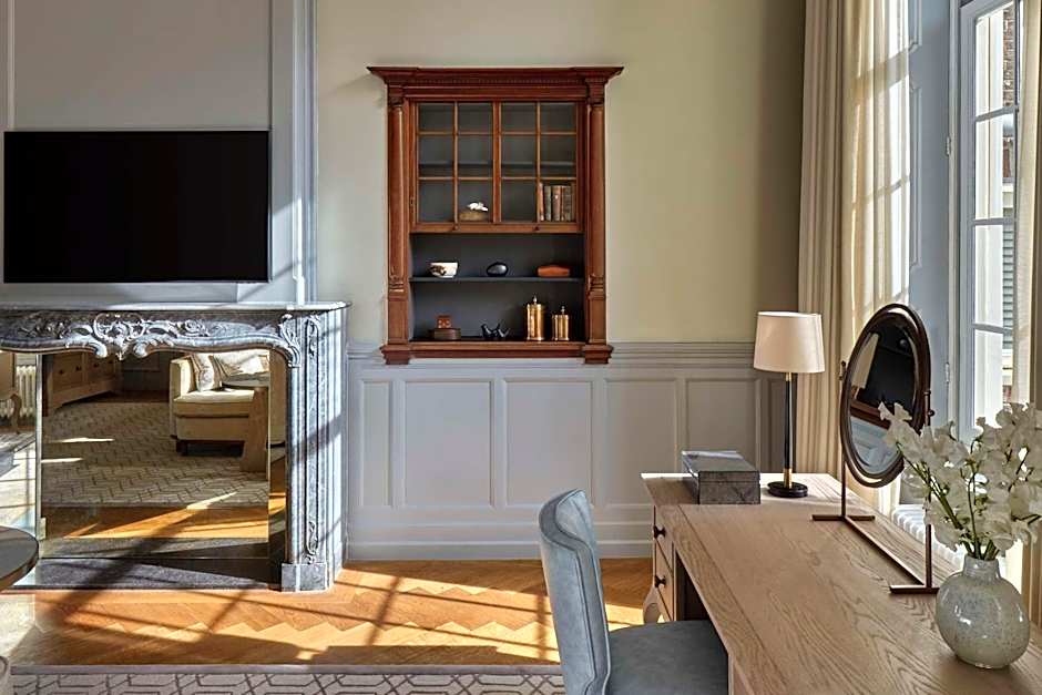 Waldorf Astoria By Hilton Amsterdam