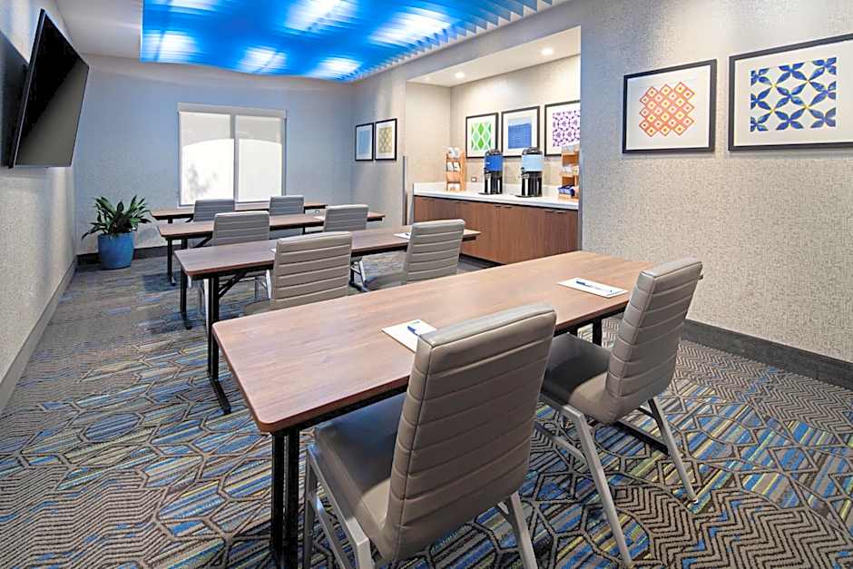 Holiday Inn Express Hotel & Suites Atascadero By IHG