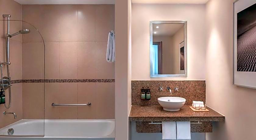 Staybridge Suites Yas Island Abu Dhabi By IHG
