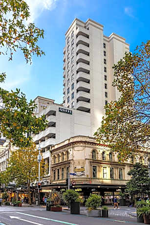 Quest on Queen Hotel