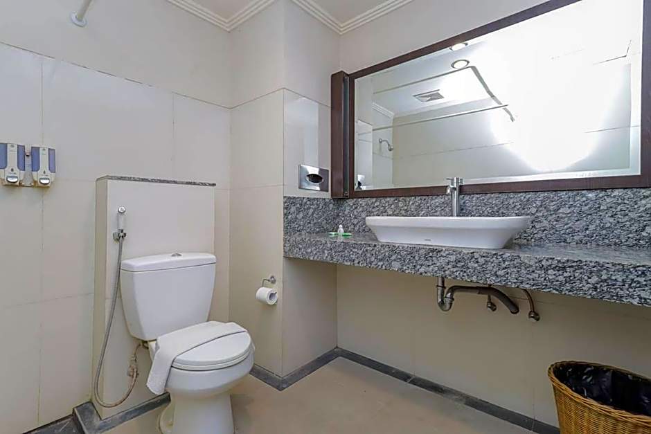 Urbanview Hotel Taman Suci Denpasar Bali