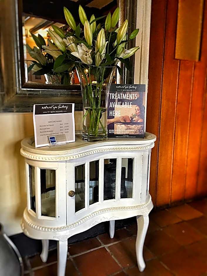 The Hand at Llanarmon