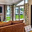 Lakeside Luxury Lodges