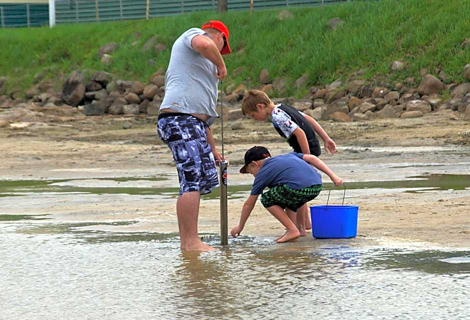 Lake Edge Apartments