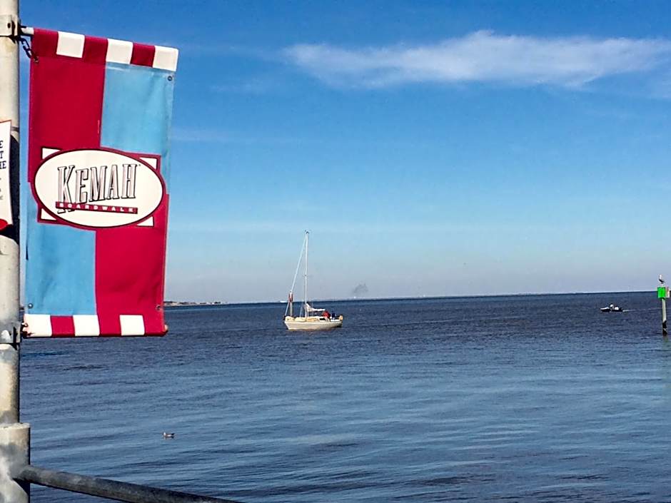 Scottish Inn & Suites - Kemah Boardwalk