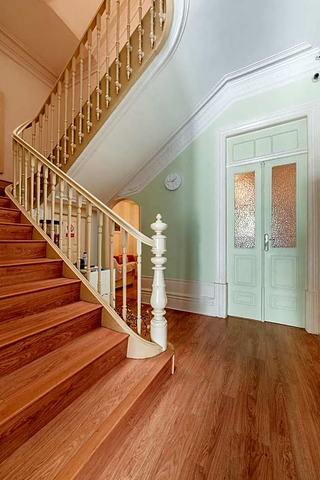 SwissPorto Guest House