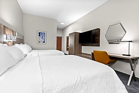 Standard Queen Room with Two Queen Beds