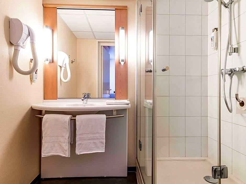 ibis Issoire