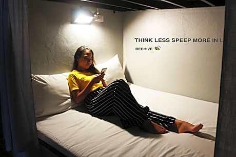 Bunk Bed in Mixed Dormitory Room