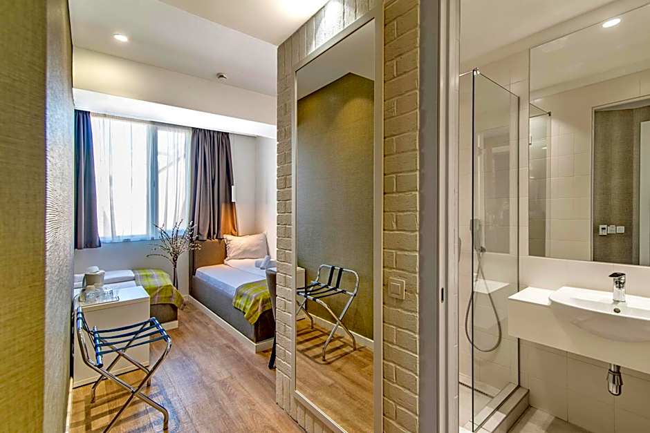 Belgrade Inn Garni Hotel