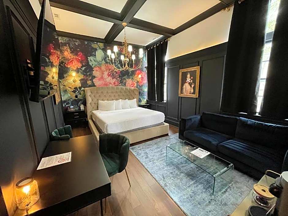 The Front Street Inn