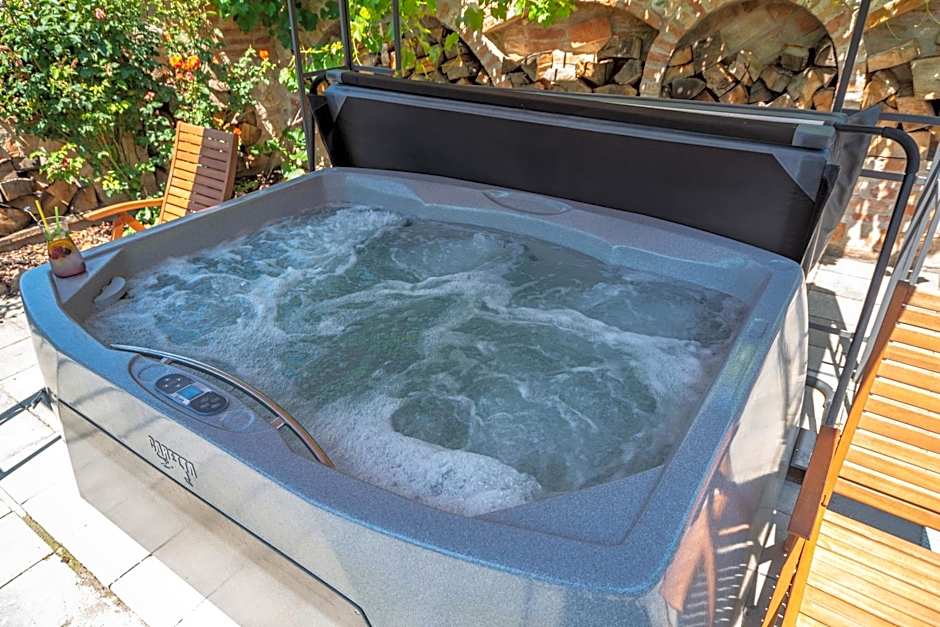 Mikulov - Inn - hotel s vinným sklepem Venuše