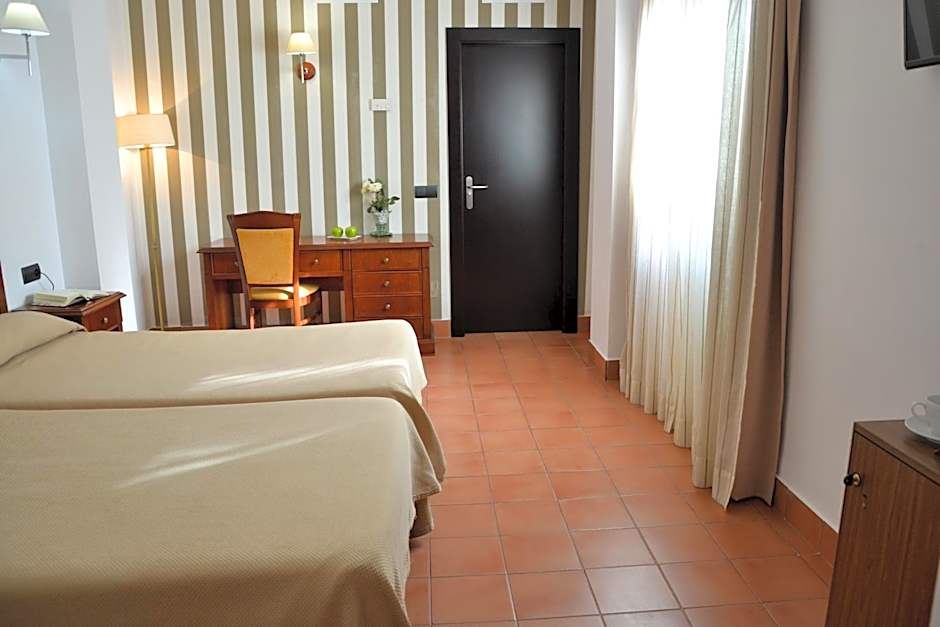 I AM La Posada Hotel and Apartment