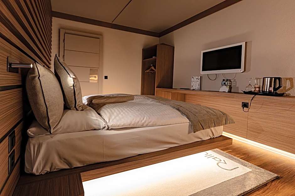 Hôtel Rallye & Entrées aux Bains de la Gruyère