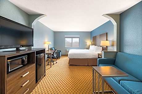 King Suite with Sofa Bed - Non-Smoking