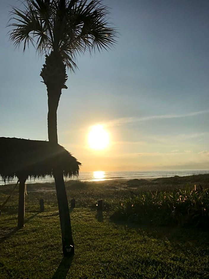 South Beach Inn - Cocoa Beach
