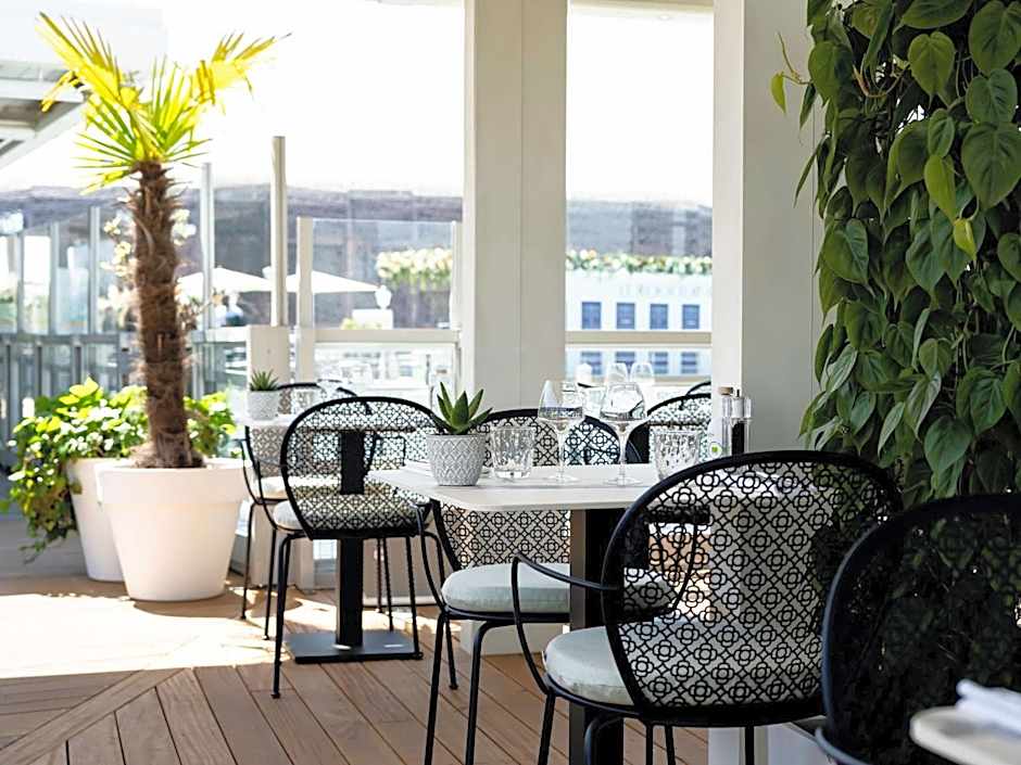 Molitor Paris - MGallery by Sofitel