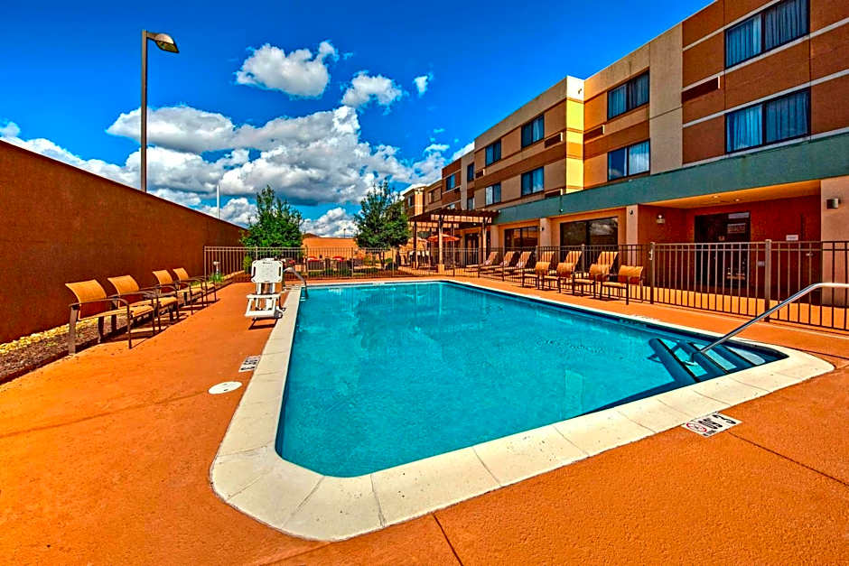 Courtyard by Marriott Alexandria