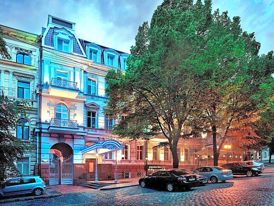 Continental Hotel