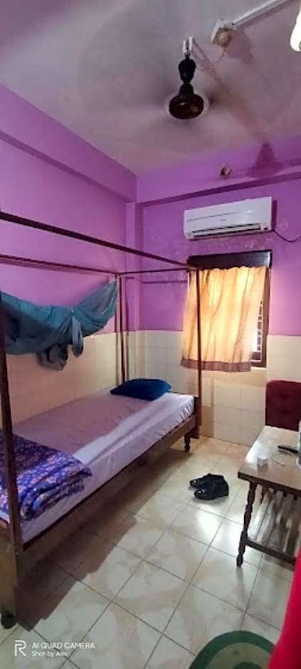 Goroomgo Central Guest House Agartala