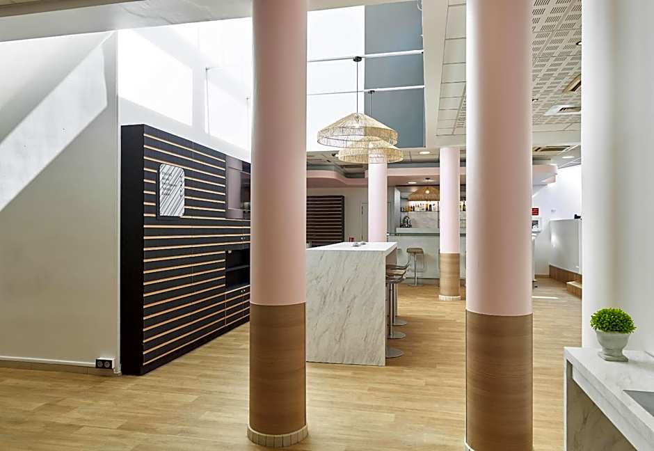 B&B HOTEL Orly Rungis Aeroport 3 etoiles