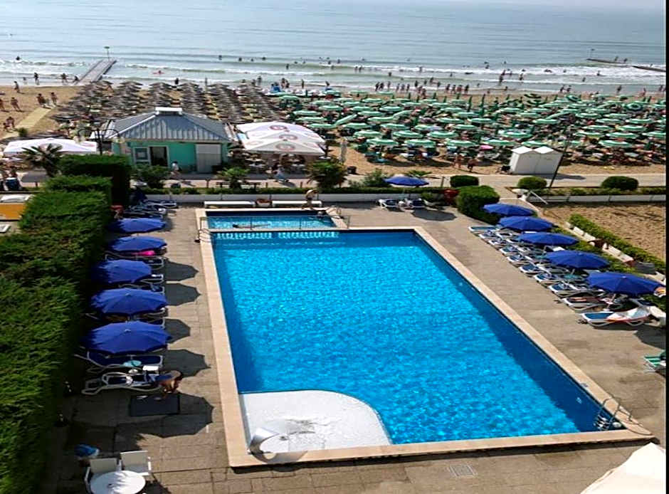 Hotel Heron