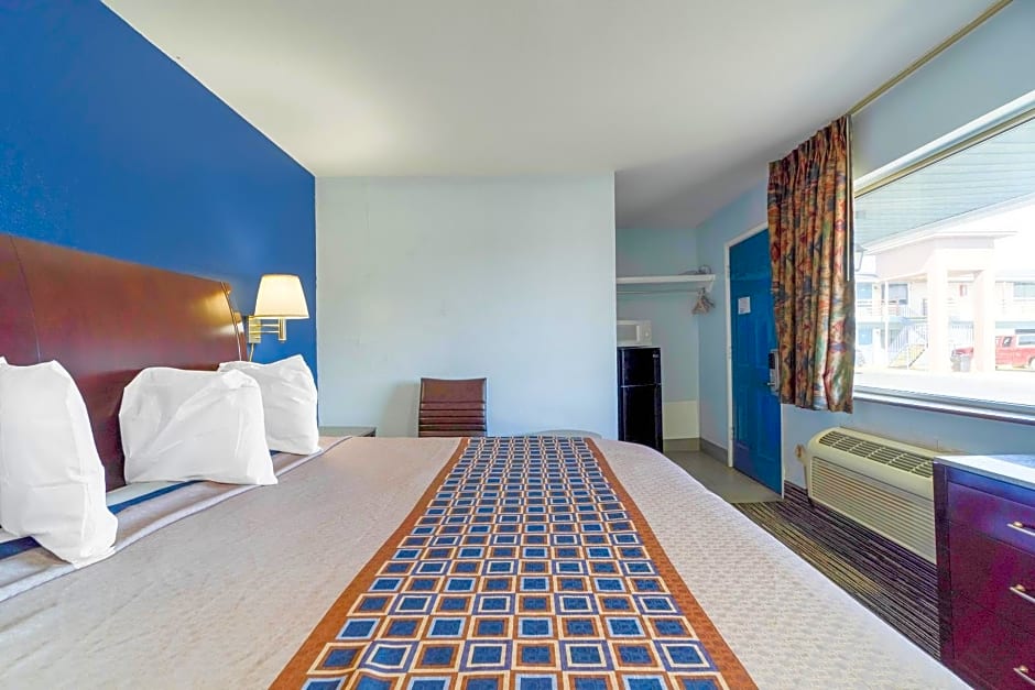 Budget Inn by OYO Frederick US-183