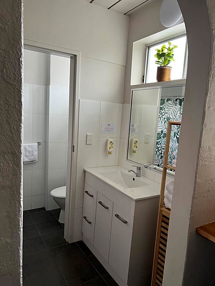 Riverbank Park MOTEL