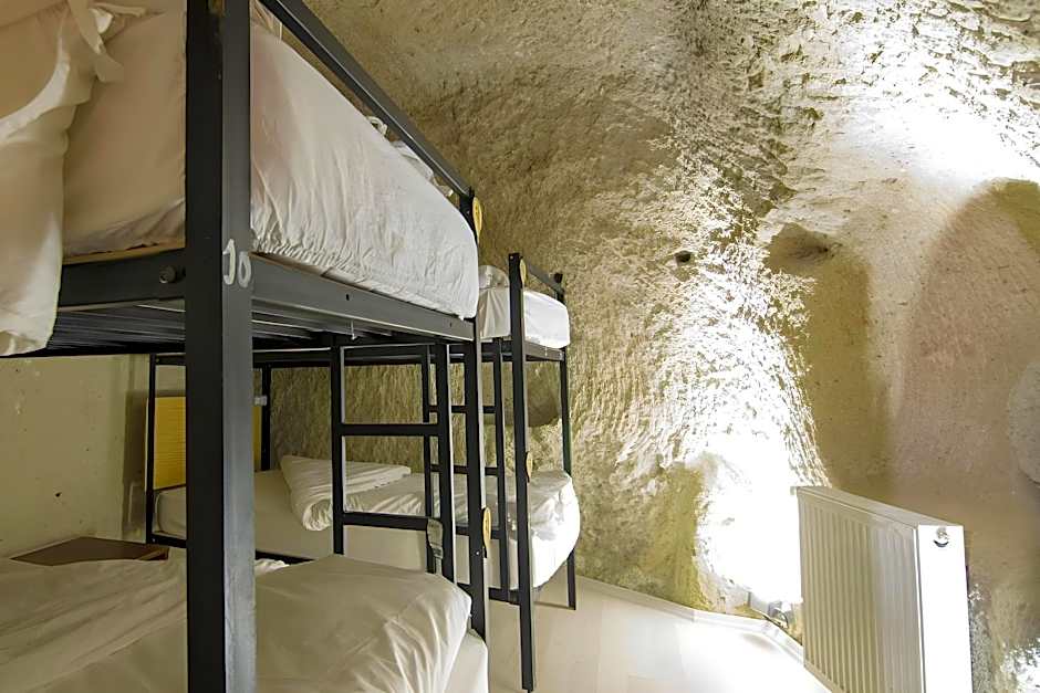 Center Cave Hostel