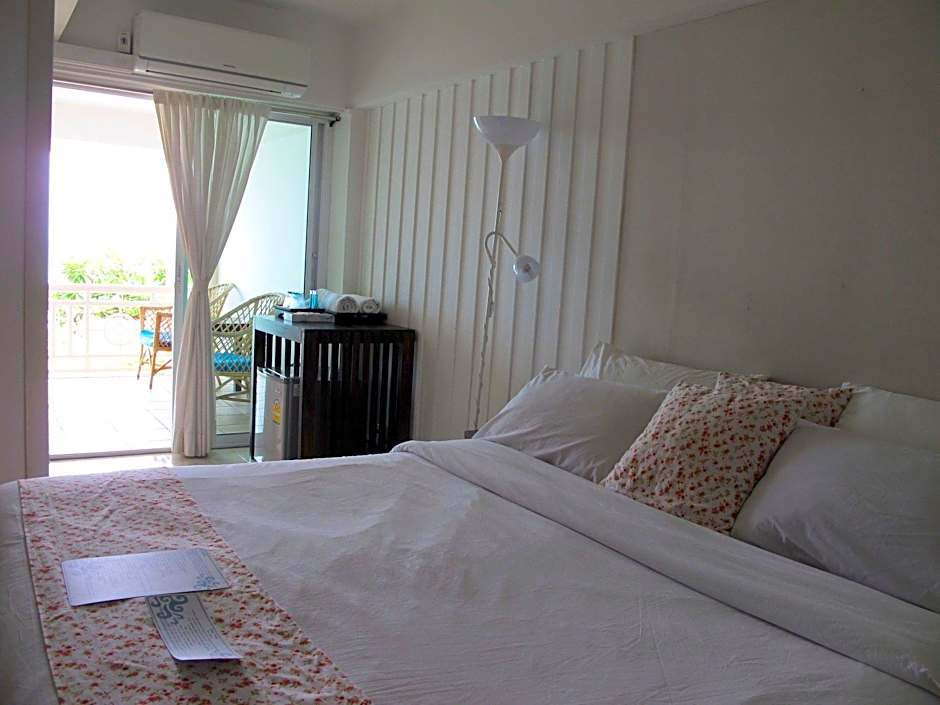 Baan Sattahip by the sea