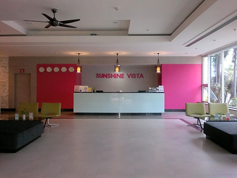 Sunshine Vista Hotel