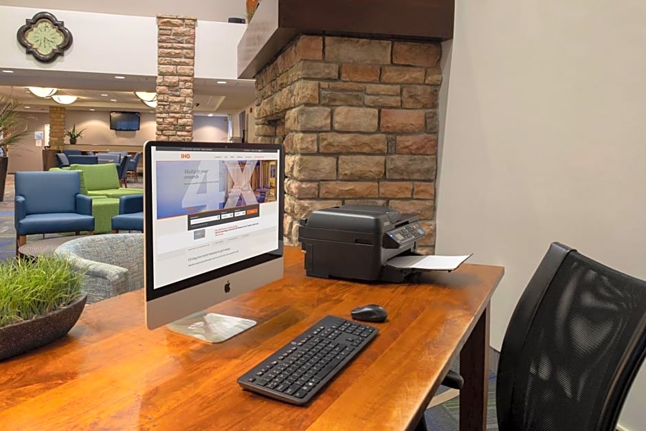 Holiday Inn Express Hotel & Suites Littleton By IHG