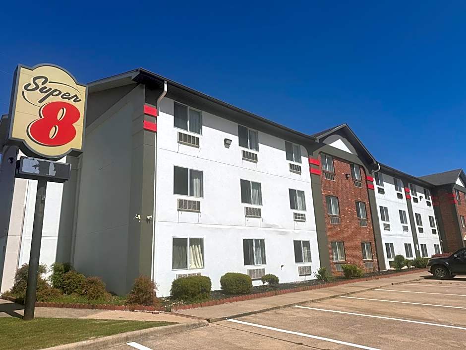 Super 8 by Wyndham College Station