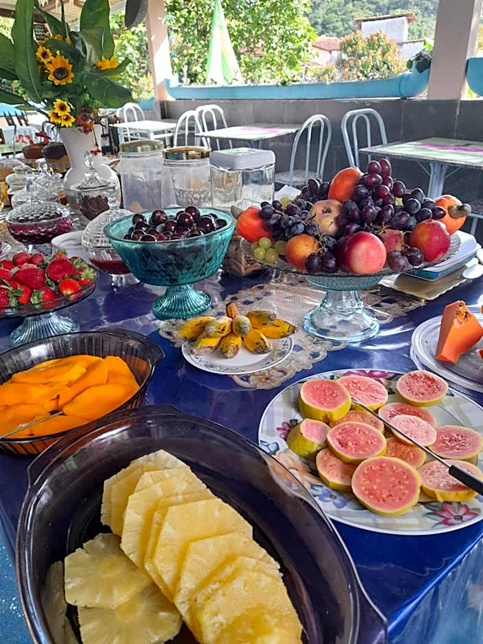 Pousada das Estrelas -Rua principal no centro de Conservatória