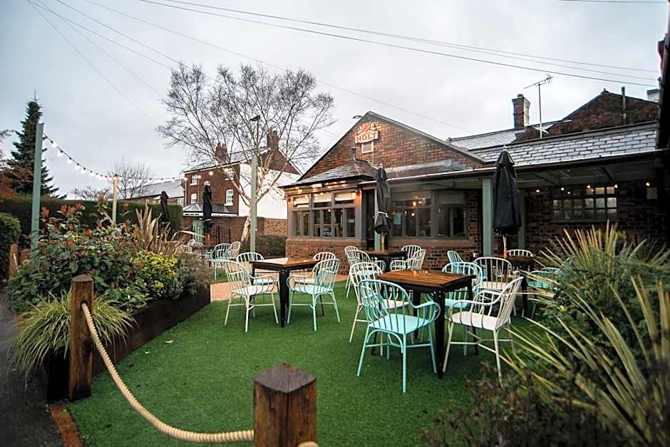 Cat & Lion Country Pub and Hotel